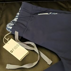 FIGS WOMEN'S Sz XXS Navy Cargo Scrub Pant